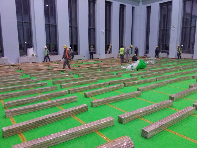 甘肅敦煌大酒店羽毛球場和網球場運動木地板鋪設工程3