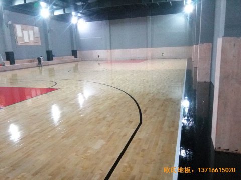 上海松江區kc籃球公園體育地板鋪設案